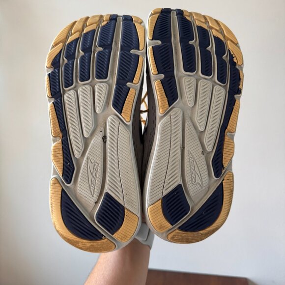 Altra Via Olympus - Picture 14 of 16